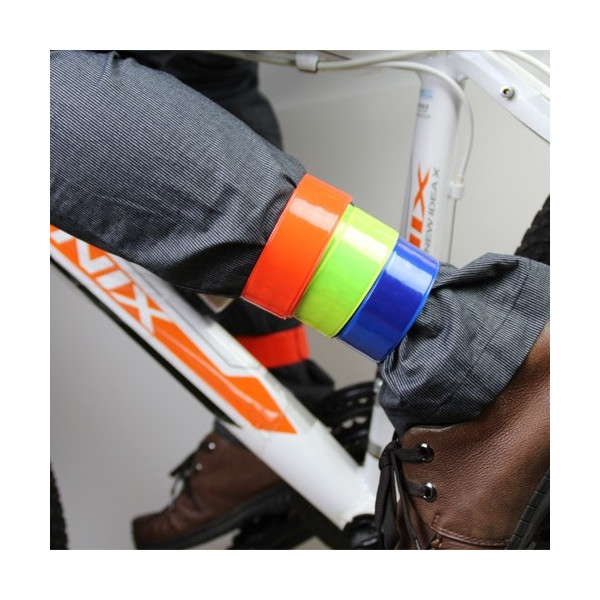 Reflektierendes / fluoreszierendes Armband oder Druckknopf in 4 Shop-Farben