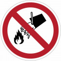 Sinais de proibição ISO 7010 "Proibido apagar as chamas acesas
