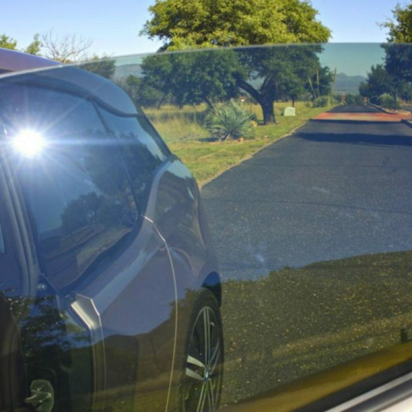 Come rimuovere le pellicole oscuranti dai vetri auto