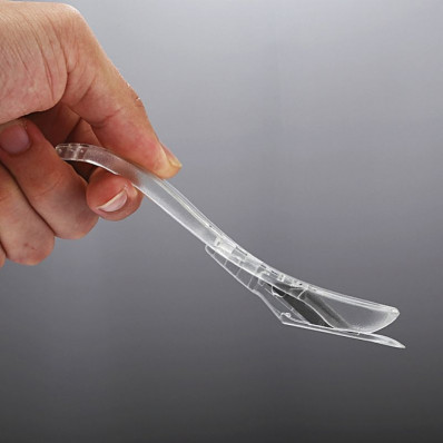 Taglierino a bisturi trasparente per tagli di assoluta con manico anti  scivolo