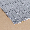 Panel termoadhesivo en tejido y escudo térmico de aluminio