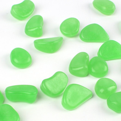 Fluorescent and luminous resin pebbles glow in the dark – 50/100 pieces